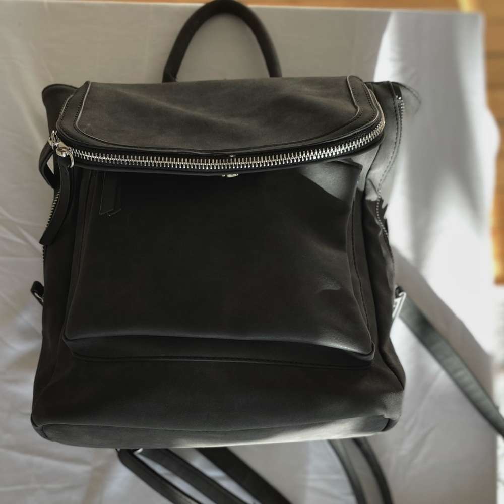 Black backpack/purse • Target brand •
